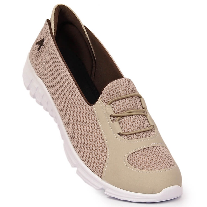 Comode scarpe sportive slip-on beige di Artiker 50C1167 2