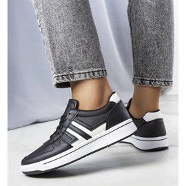 BM Sneakers nere con inserti bianchi di Olympia nero 1