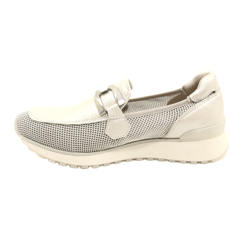 Mocassini in pelle da donna Caprice con decorazione 9-24502-20 132 Pearl Combina bianco 2
