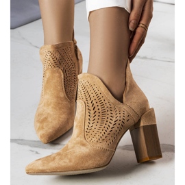 PA1 Stivali traforati beige scuro di Hachée 1