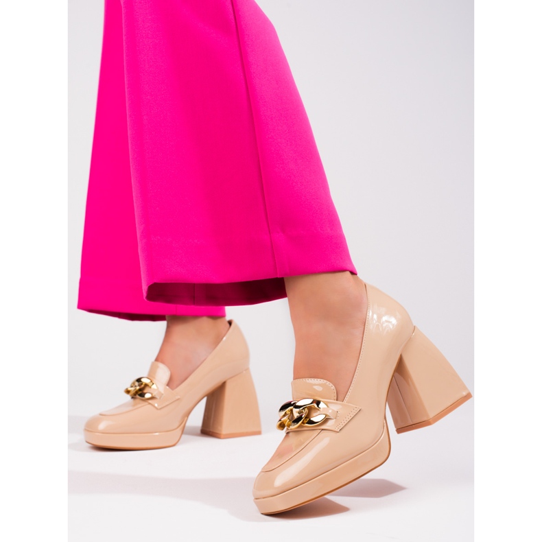 Décolleté con tacco beige di Vinceza 2