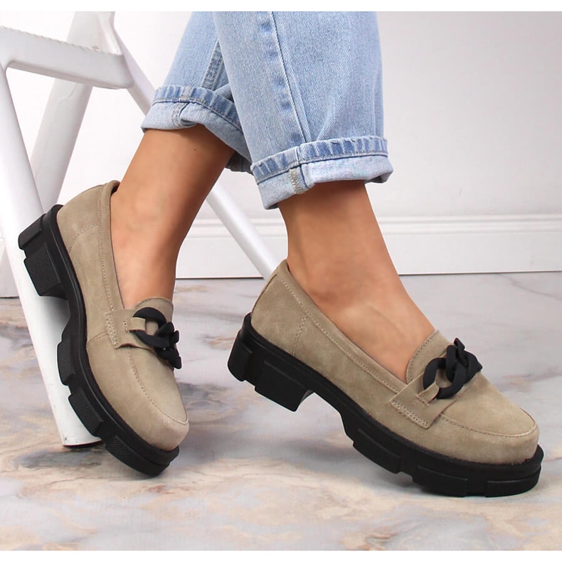 Scarpe in pelle scamosciata con catena beige Filippo DP3221/23 1