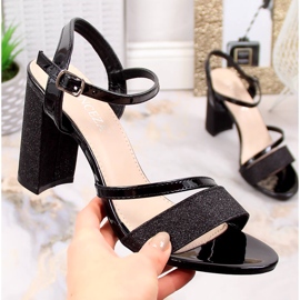 Sandali da donna in broccato nero sul palo Vinceza 2255 1