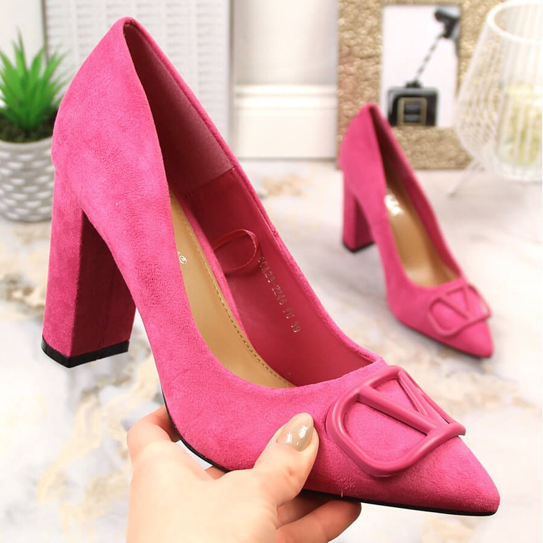 Vinceza 2246 décolleté in camoscio fucsia con tacco rosa 1