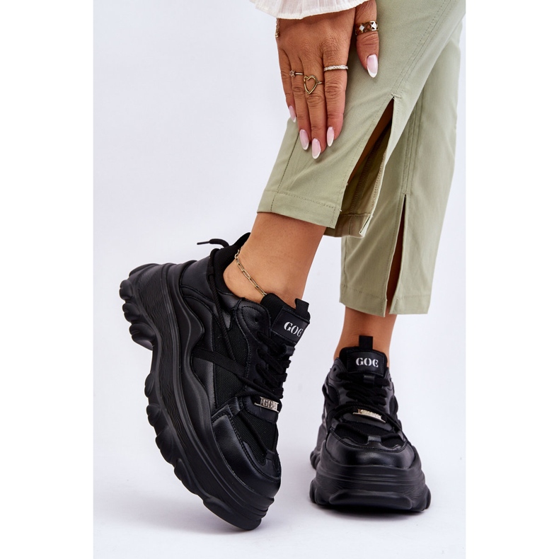 Scarpe sportive su una piattaforma massiccia GOE LL2N4030 nere nero 2