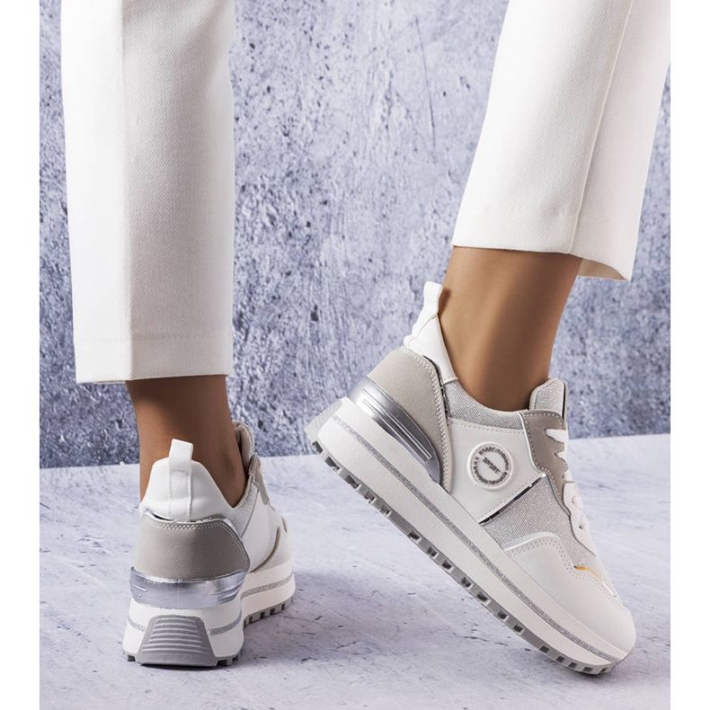 BM Sneakers bianche con inserti in glitter di Léves bianco 1
