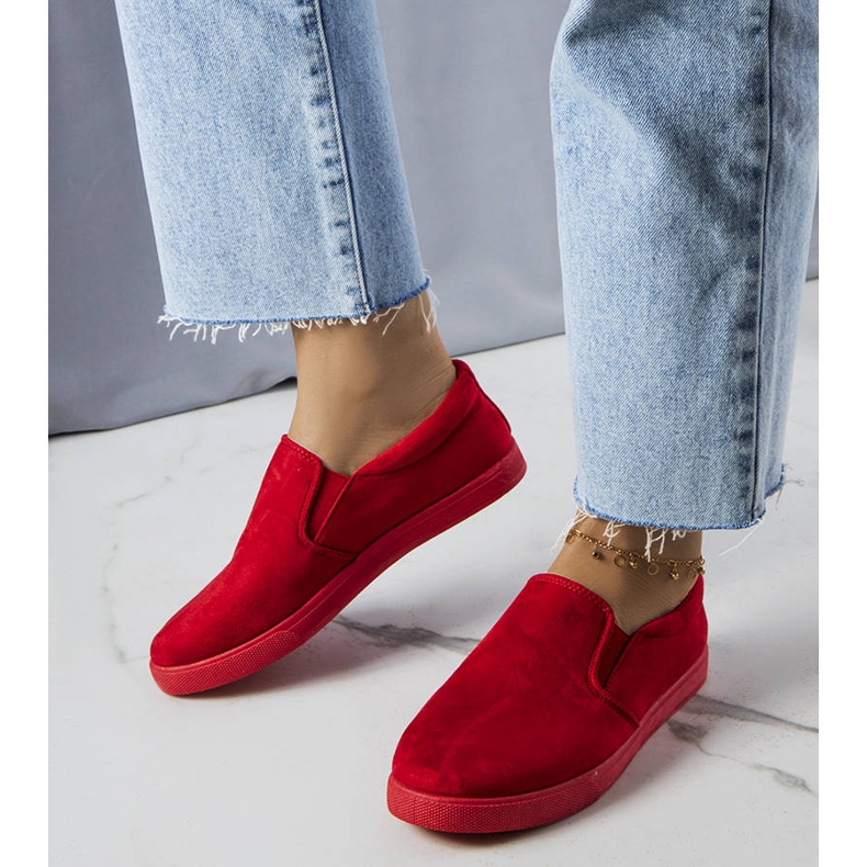 Sneakers rosse realizzate in eco-pelle scamosciata di Leroy rosso 1