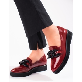 Vinceza Mocassini Shelovet con plateau laccati bordeaux con catena rosso 1
