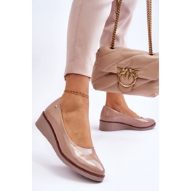 Vinceza Décolleté Classiche Con Zeppa In Vernice Beige Paola 2
