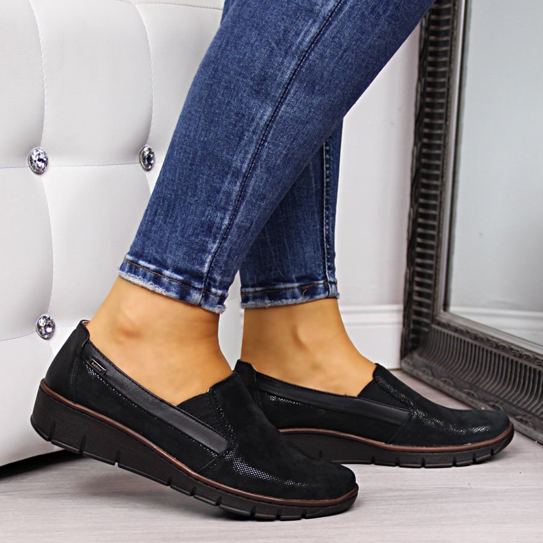 Scarpe da donna in pelle, slip-on nere Helios 350 nero 2
