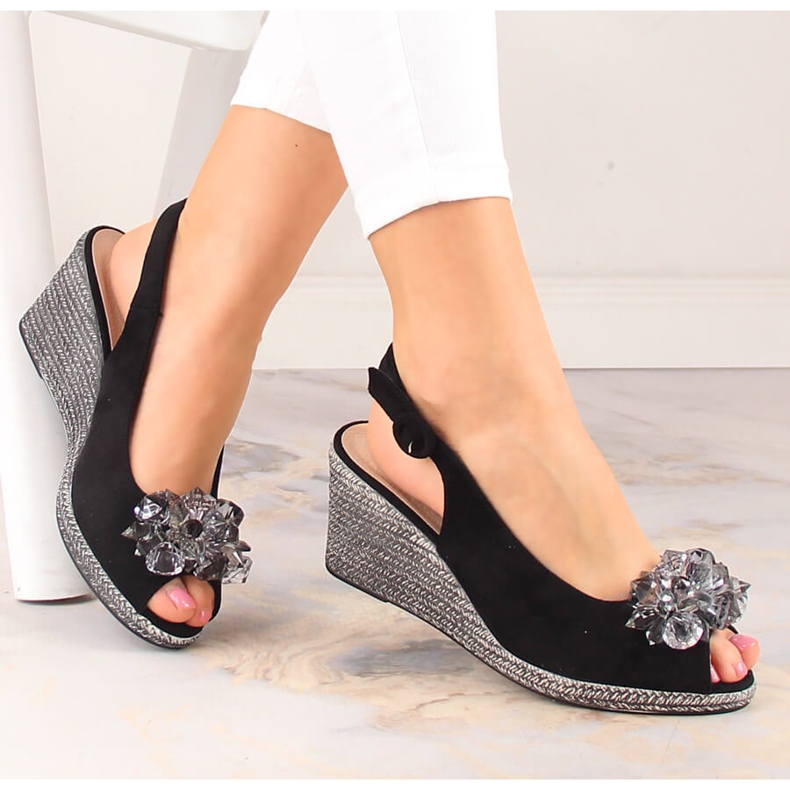 Sandali da donna con zeppa in camoscio con cristalli neri Potocki SZ12055 nero 1
