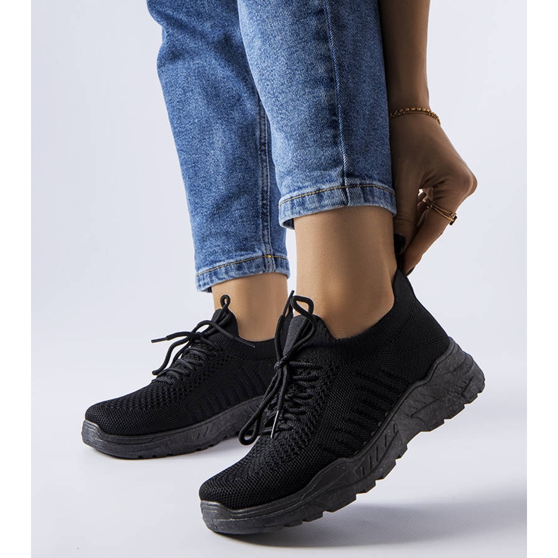 Belluci Sneakers nere con tomaia flessibile di Gois nero 1