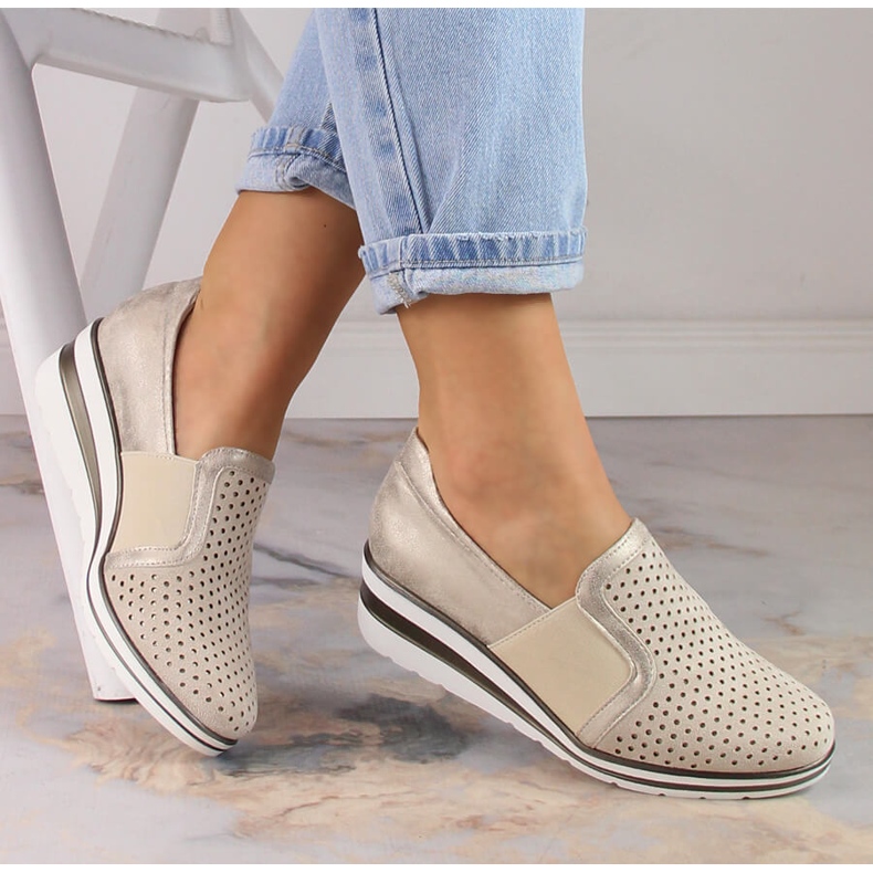 Scarpe con zeppa traforate oro da donna Jezzi MR1738-17 d'oro 1