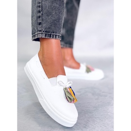 BM Salma Sneakers primaverili bianche con nappine bianca 2