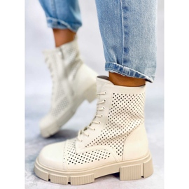 BM Stivali stringati traforati Wyman Beige 1