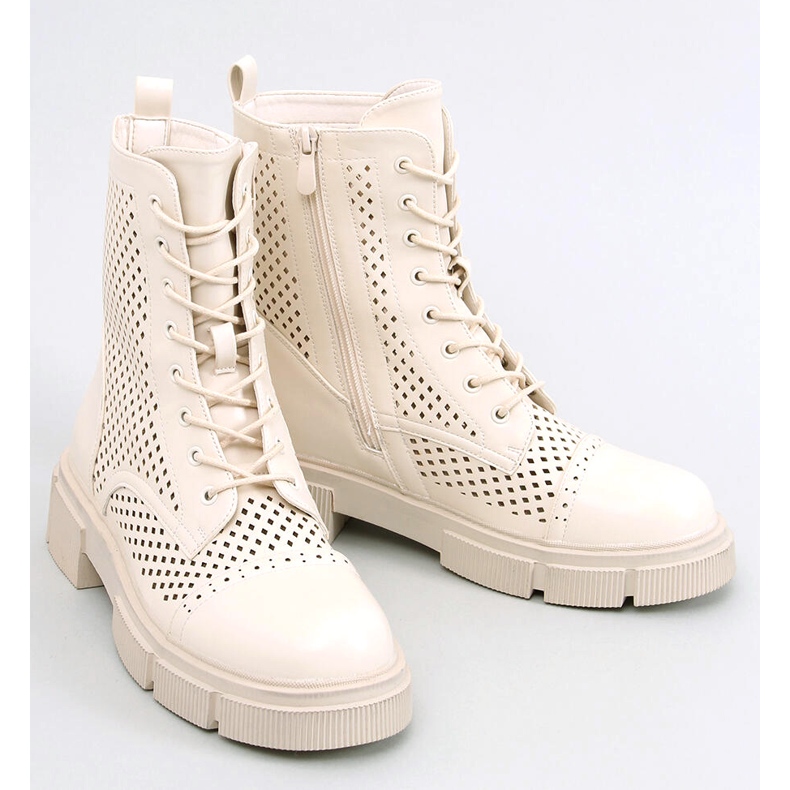 BM Stivali stringati traforati Wyman Beige 2