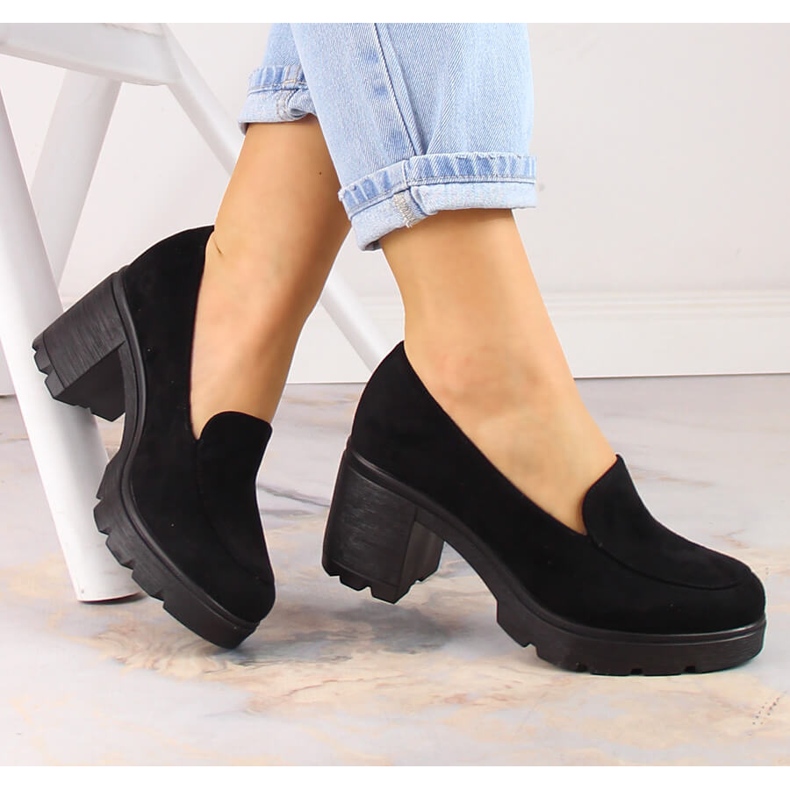 Scarpe da donna in camoscio con tacco alto e plateau nero Potocki SZ12040 1