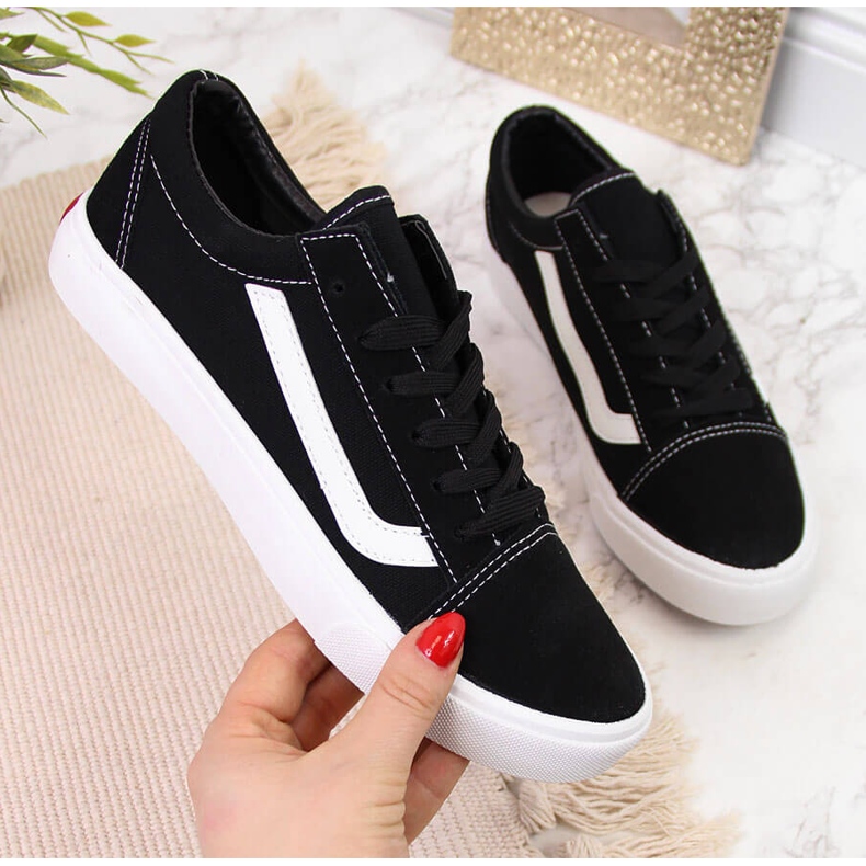 Sneakers basse in tessuto bianco e nero Atletico WY18081 1
