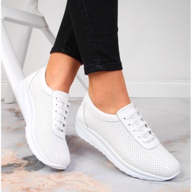 Scarpe da donna in pelle bianca traforata T.Sokolski W22-382 1