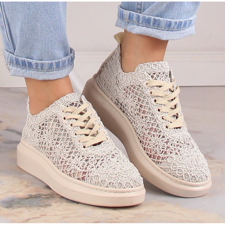 Scarpe stringate da donna sulla piattaforma beige Artiker 50C1117 1