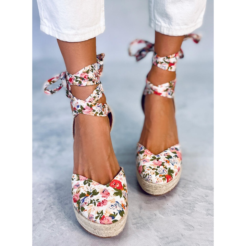 BM Espadrillas con zeppa floreale di Aloro Beige 2