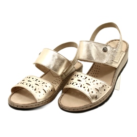 Sandali in pelle da donna Caprice 28253-20 959 Platino Metalic d'oro 4