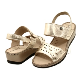 Sandali in pelle da donna Caprice 28253-20 959 Platino Metalic d'oro 5