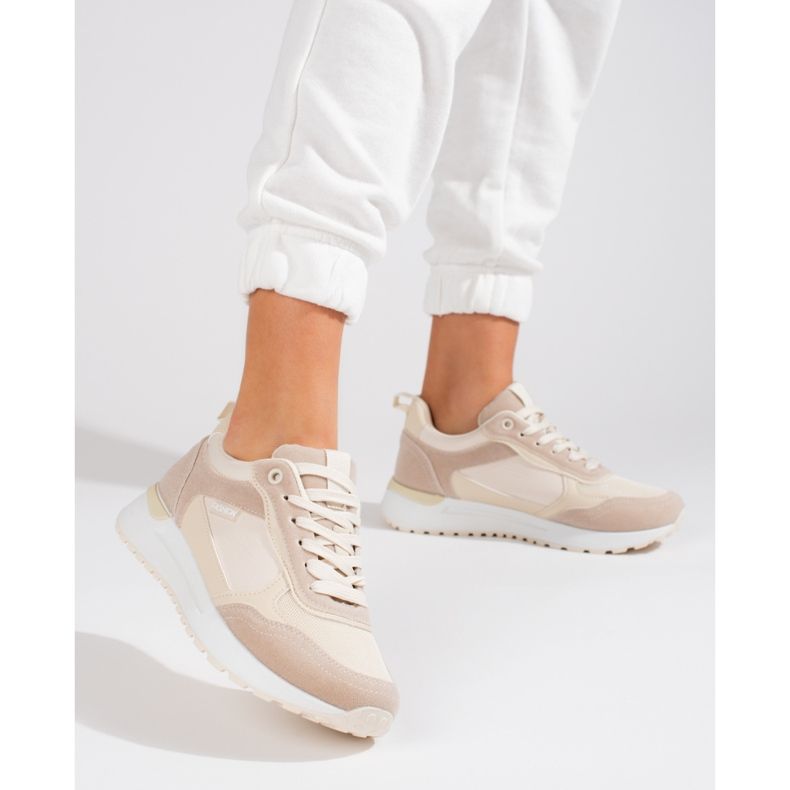 Sneaker da donna beige Shelovet 2