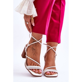 Sandali In Pelle Donna Con Tacco Bianco Seyna 1