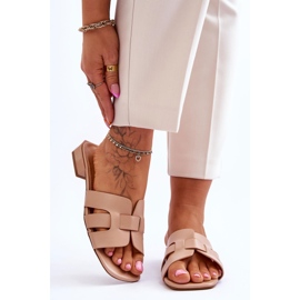 FJ1 Ciabatte Classiche Da Donna In Pelle Beige Fendy 1