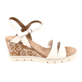 Sandali in pelle con zeppa Caprice 9-28710-20 160 Softnap bianco bianca 2
