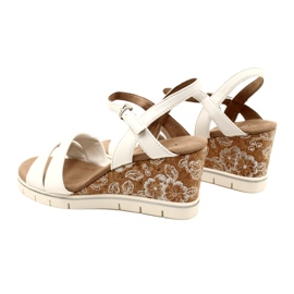 Sandali in pelle con zeppa Caprice 9-28710-20 160 Softnap bianco bianca 6