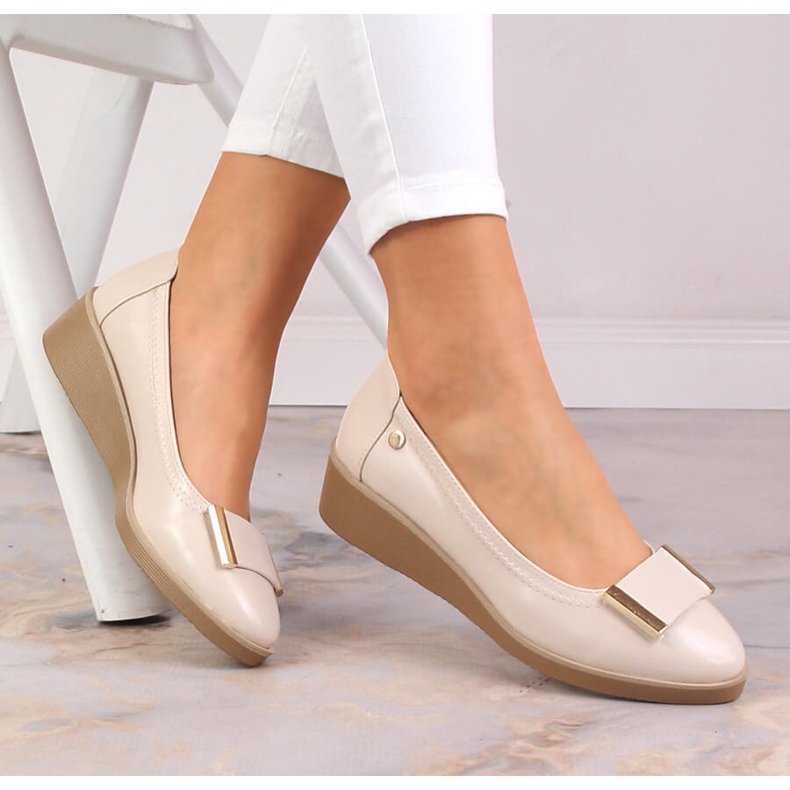 M. DASZYŃSKI Décolleté con zeppa beige da donna M.Daszyński MR2265-4 1