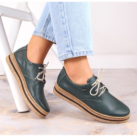 Scarpe comode in pelle da donna sulla piattaforma verde Helios 380 1