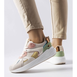 BM Sneakers beige realizzate in materiali misti di Riel 1