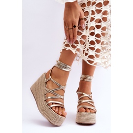 FJ1 Sandali con zeppa Margaritt dorati d'oro 1