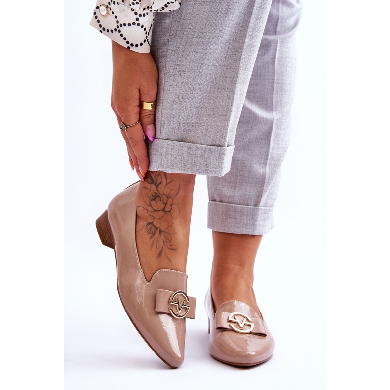 Vinceza Mocassino Tacco Basso Vernice Beige Asselia 1