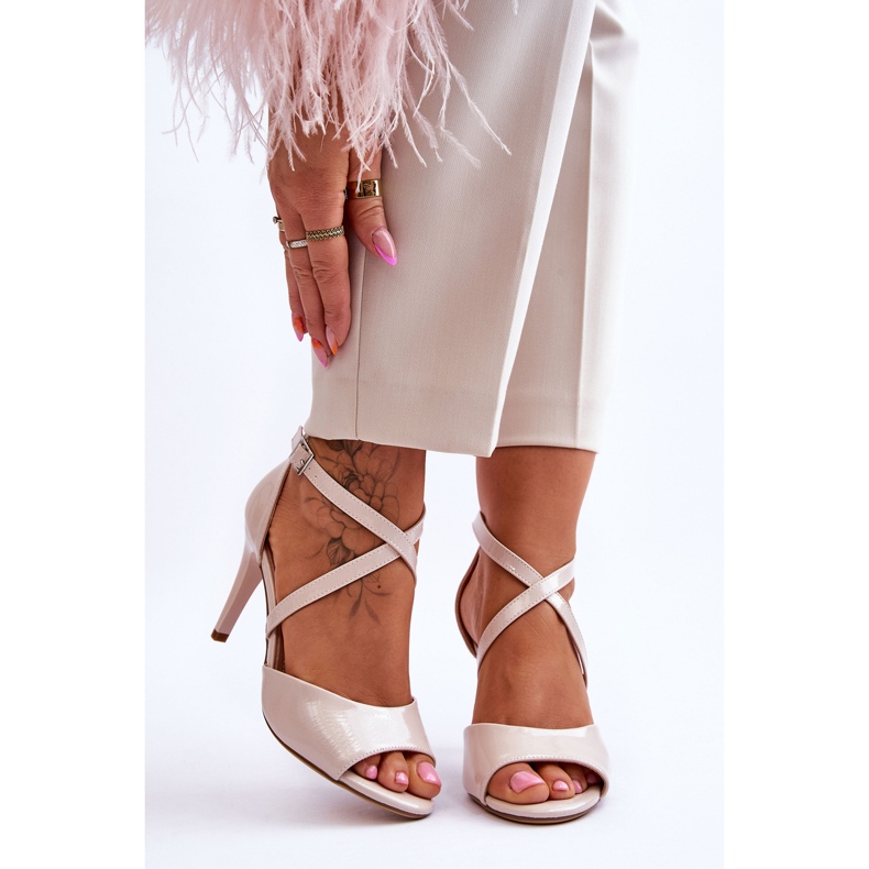 Sergio Leone Sandali alla moda su un tacco alto laccato beige Loressa 1