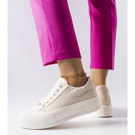 BM Sneaker beige con plateau di Agathe 1