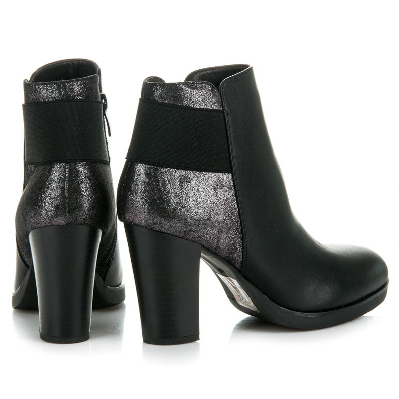 Vinceza Stivali sul post nero 1