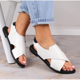 Sandali slip-on piatti da donna bianchi Potocki YQ21024 bianco 1