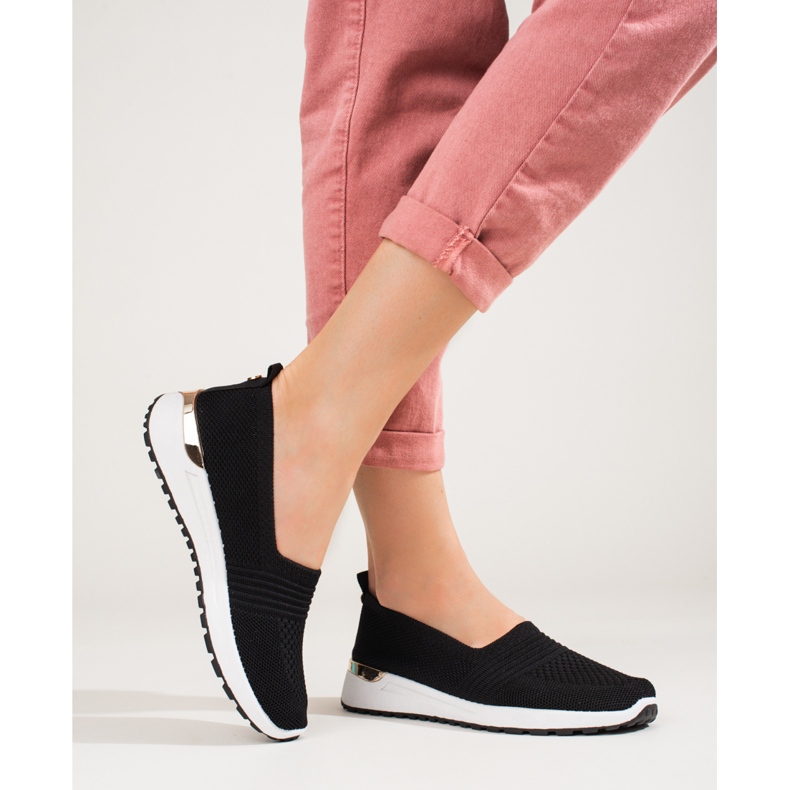 Sneakers traforate da donna nere Shelovet nero 1
