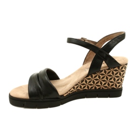Sandali in pelle con zeppa Caprice 9-28710-20 040 Nero Softnap 2
