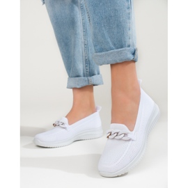 Materiale comodo da donna slip on con una catena bianca Shelovet bianco 1