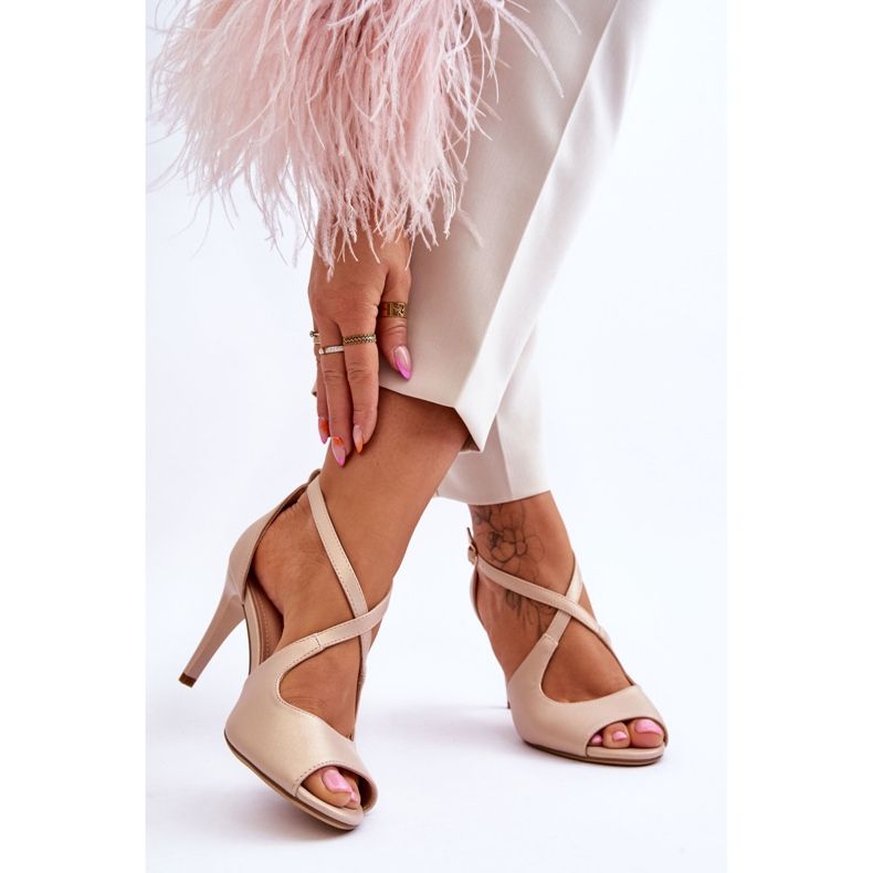 Sandali in pelle alla moda su un tacco Sergio Leone SK429 Pearl Beige 2