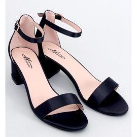 BM Sandali con tacco basso di Clarence Black nero 1