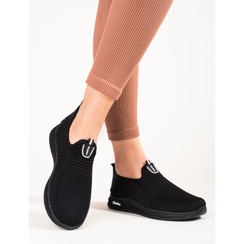 Scarpe sportive da donna leggere in tessuto nero T.Sokolski 2