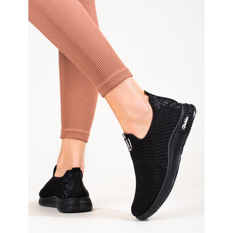 Scarpe sportive da donna leggere in tessuto nero T.Sokolski 1