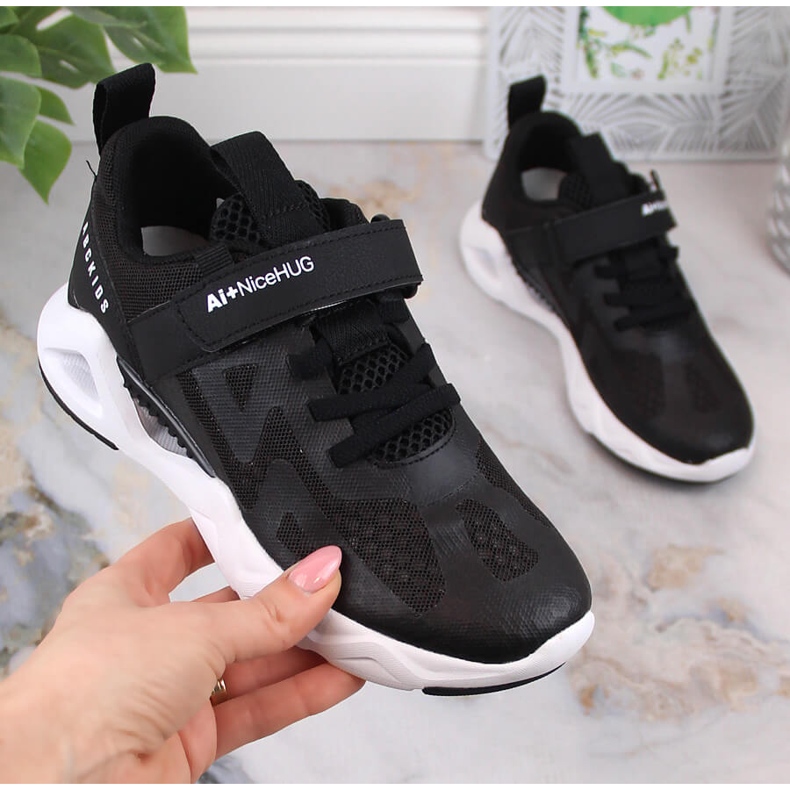 Atletico Scarpe sportive da bambino con velcro nere AbcKids B022302001 nero 1