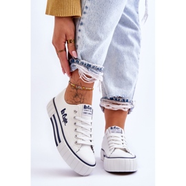 Sneakers da donna sulla piattaforma Lee Cooper LCW-23-31-1802L Bianche bianco 1
